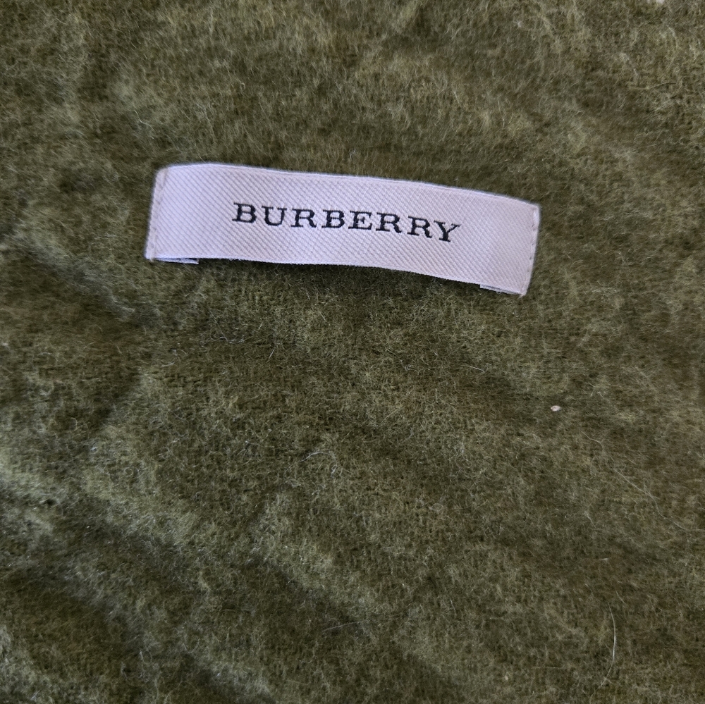 Burberry scarf - Picture 3 of 4
